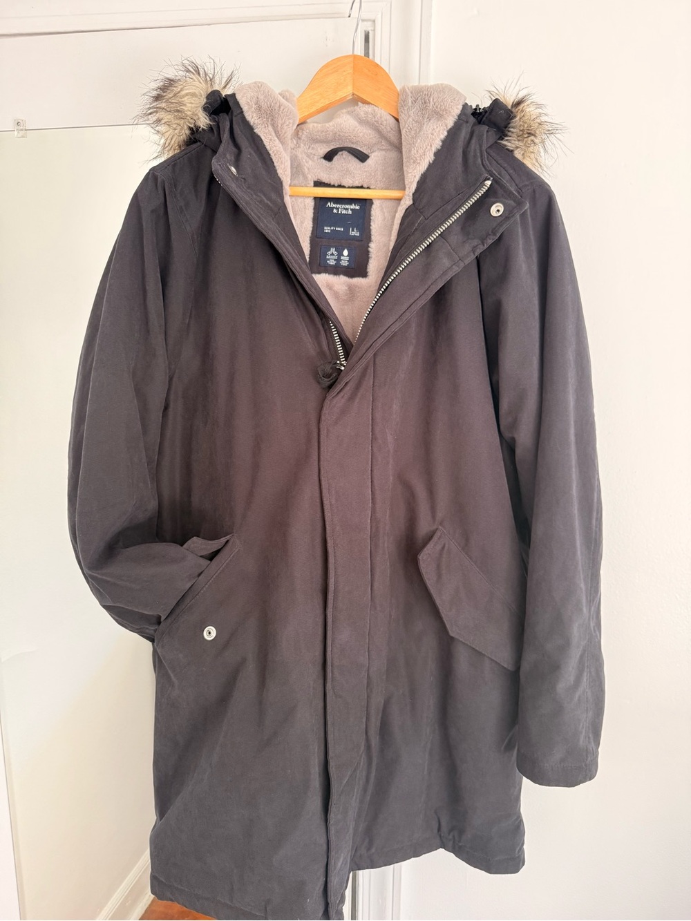 Abercrombie & Fitch Men's Black Parka with Faux-Fur Trim Hood